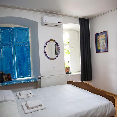 In The Center Of The City 2Rooms Tbilisi Exterior foto